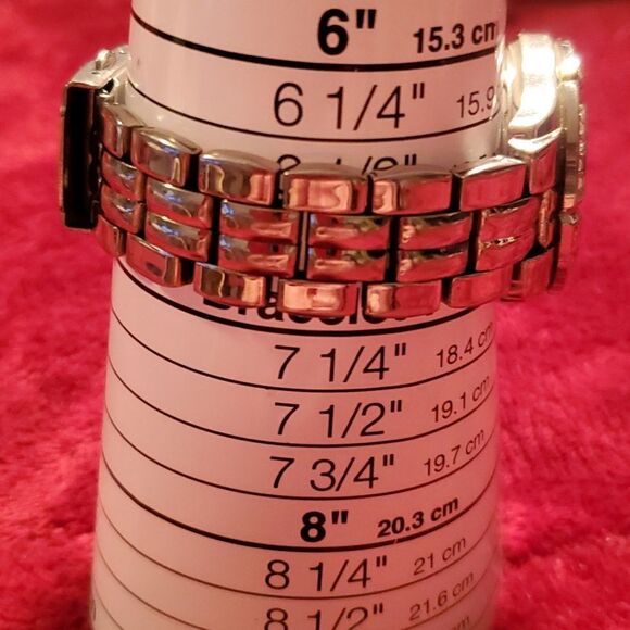 GUESS Waterpro Crystal Embellished Silvertone‎ Sports Divers Watch G75511M - Picture 8 of 9